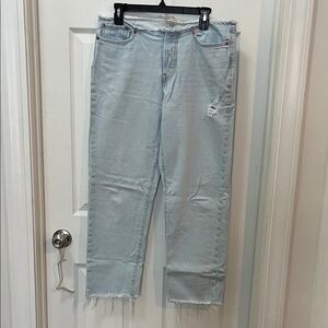 Levi’s - light wash- wedgie straight - size 30
